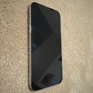 (Read Description) iPhone 13 Pro Max White 256 GB (Only charges wirelessly)